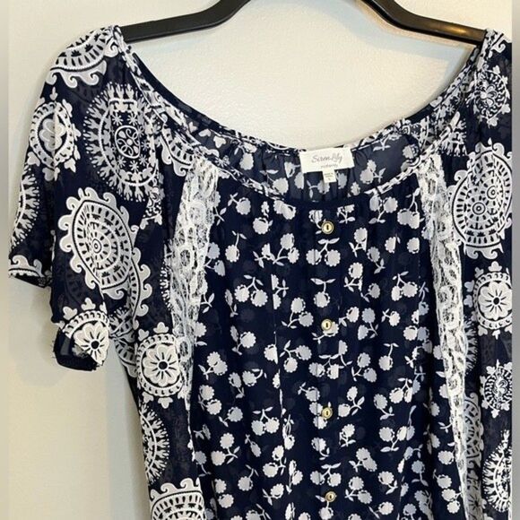 Siren Lily Maternity Navy Blue Floral Print Short Sleeve Top Size Large - Picture 4 of 5
